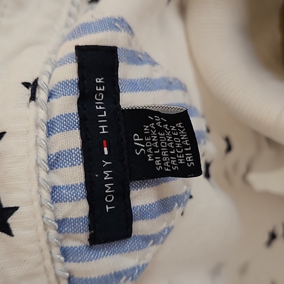 Tommy Hilfiger Half Button Star Top - Picture 8 of 9